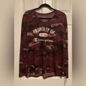 NWT Champion long sleeve shirt. XL. Camo print.